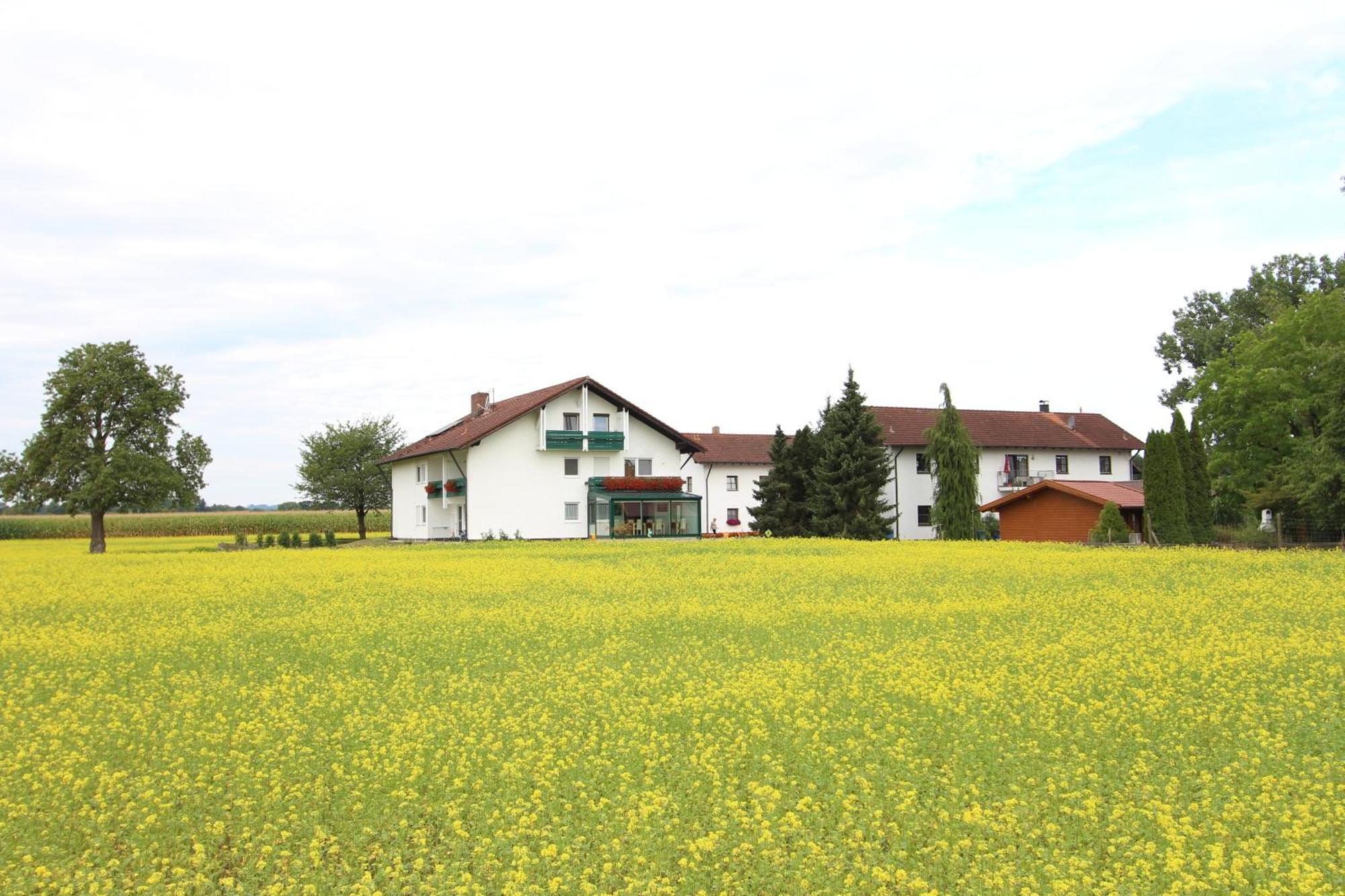 Erwachsenen Aparthotel Naturidyll - Der Wieserhof Bad Fussing Exterior photo